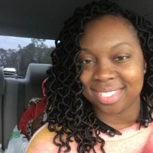 Meet your Posher, Elise